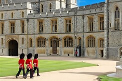 - KRÁLOVSKÁ ANGLIE - KRÁLOVSKÁ ANGLIE