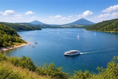 POLSKÉ BESKYDY A USTROŃ