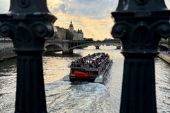 VELIKONOČNÍ PAŘÍŽ, VERSAILLES A ZÁMEK CHAMBORD