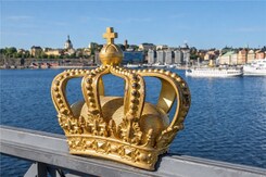 BÍLÉ NOCI VE STOCKHOLMU A HELSINKÁCH