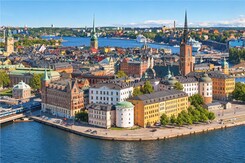BÍLÉ NOCI VE STOCKHOLMU A HELSINKÁCH