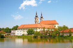 SLOVENSKO - HUSÍ HODY A MALÉ KARPATY