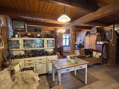 POLSKÉ BESKYDY A USTROŃ